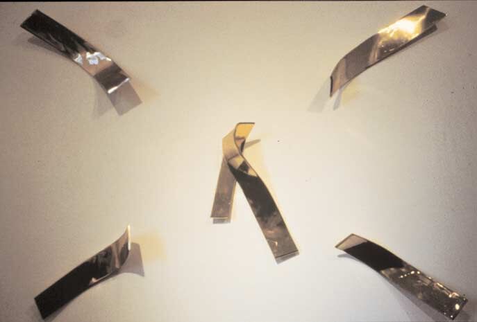 Episodio (six elements), 1983, bronze, 183 x 183 x 25.4 cm. Collection of the artist