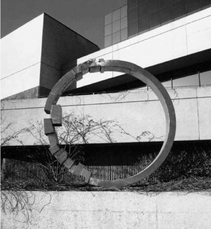 Formation of a Circle, 1985, stainless steel, 411.5 x 411.5 x 101.6 cm. 
Collection of the Illinois Department of Revenue, Willard Ice Building, Springfield, IL, USA, 1985.