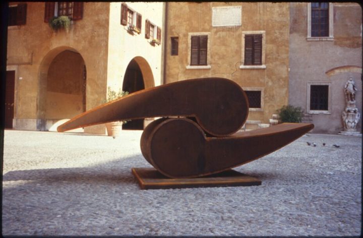Orfeo e Euridice, 2003, Corten steel, 160 x 350 x 100 cm. Collection of Gruppo Manni HP S.p.A., Verona, Italy, 2003.
