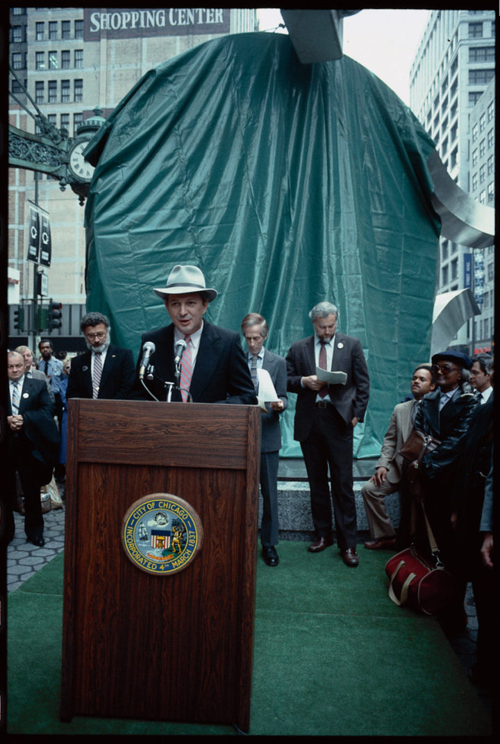 Being Born dedication. Ferrari presents the sculpture to the public. Chicago, IL, USA, 1983. Personal photograph.