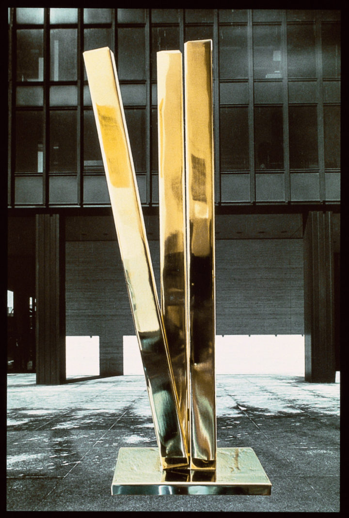 Falling Piece—Proposal for the IBM Building, Chicago, IL, 1978, mixed media (general view). Collection of the artist.