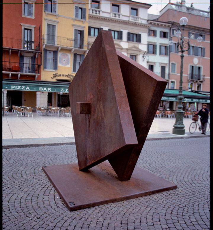 Percezione, or Prism into Two Elements, 1979-2003, Corten Steel, 250 x 250 x 200 cm. 
Collection of the Universita degli Studi di Parma, CSAC, Parma, Italy, 2009.